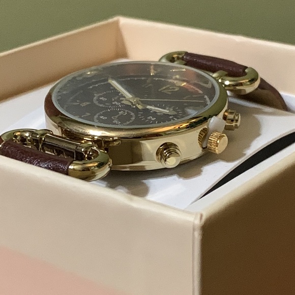 🆕 WATCH 🆕 - Picture 3 of 5